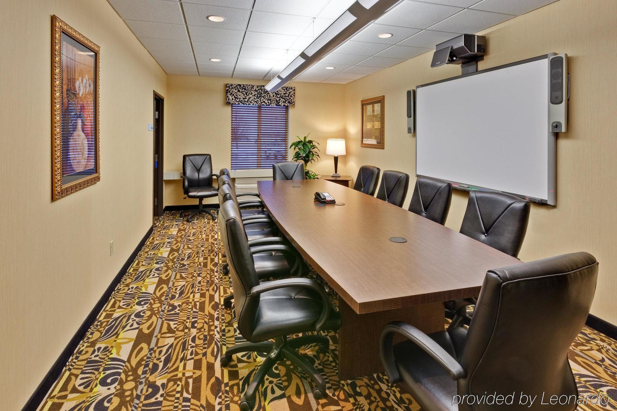 Holiday Inn Express Pekin - Peoria Area, An Ihg Hotel Pekin Heights Facilities photo